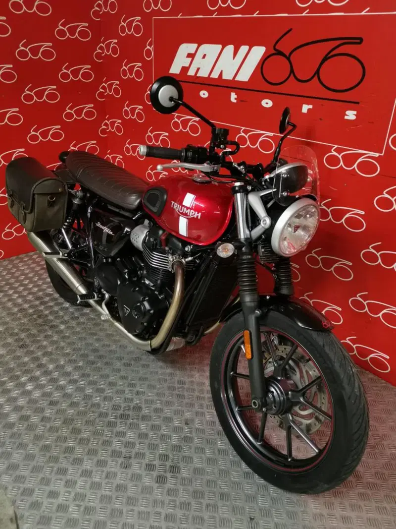 Triumph Street Twin 900 (2017 - 18) (2)