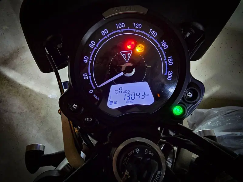 Triumph Street Twin EC1 Special Edition (2022 - 23) (3)