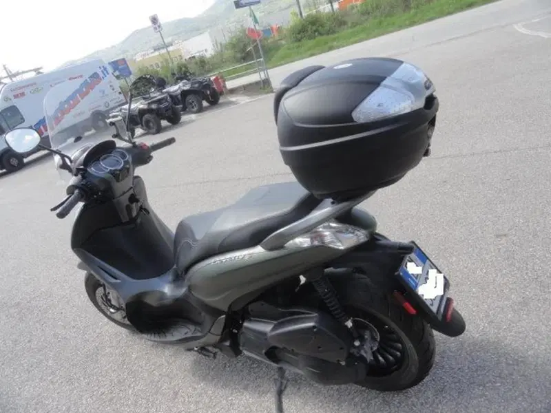 Piaggio Beverly 300 S i.e. ABS-ASR (2016 - 20) (6)