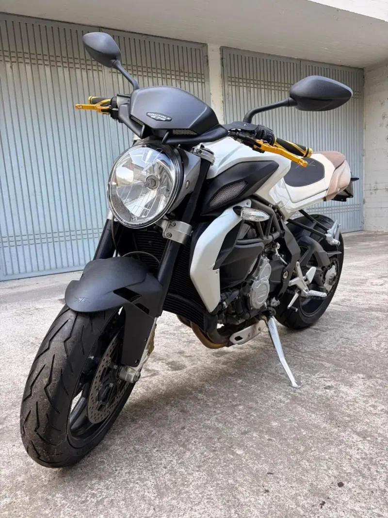 MV Agusta Brutale 675 (2011 - 15) (3)