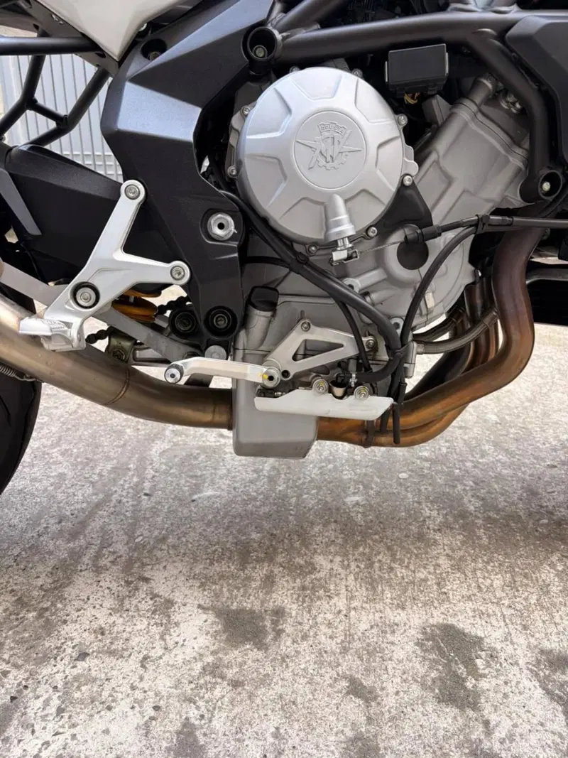 MV Agusta Brutale 675 (2011 - 15) (10)