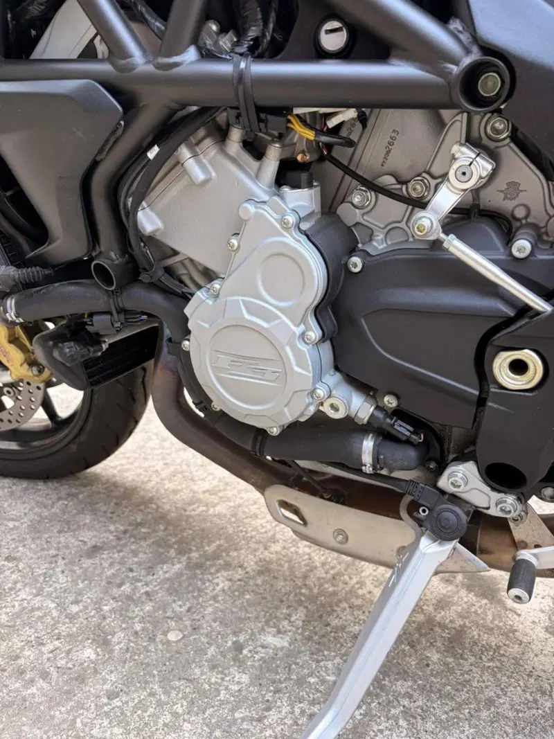 MV Agusta Brutale 675 (2011 - 15) (12)