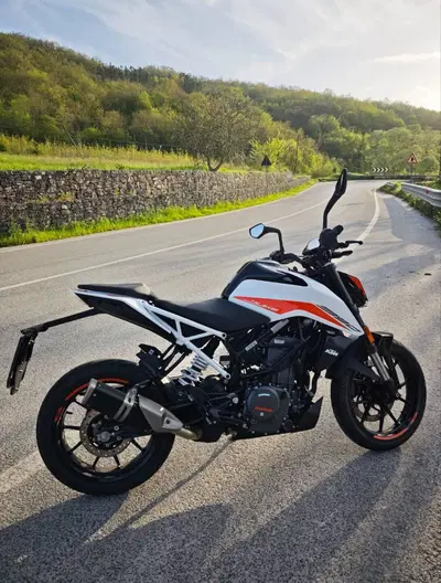 KTM 390 Duke (2021 - 23) usata