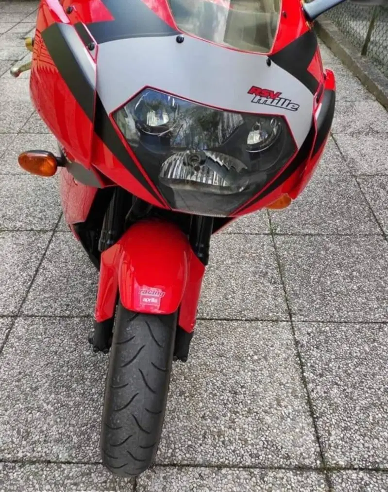 Aprilia RSV mille  (8)