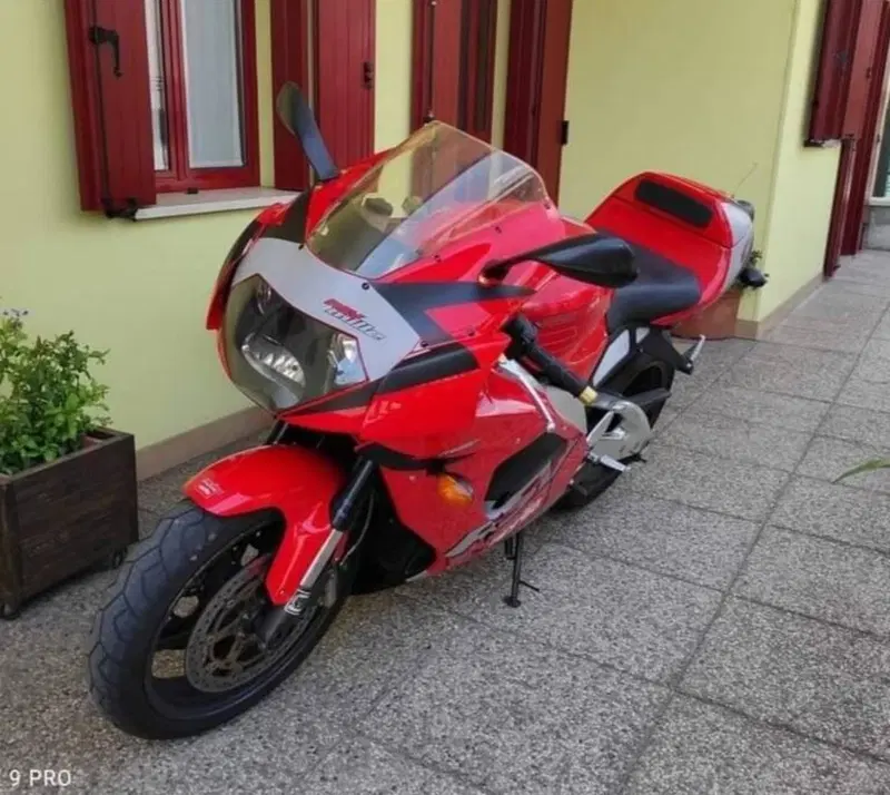 Aprilia RSV mille  (9)