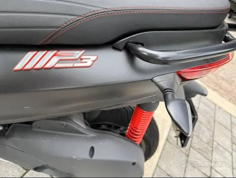 Piaggio MP3 300 Sport ABS Hpe (2021 - 24) (2)