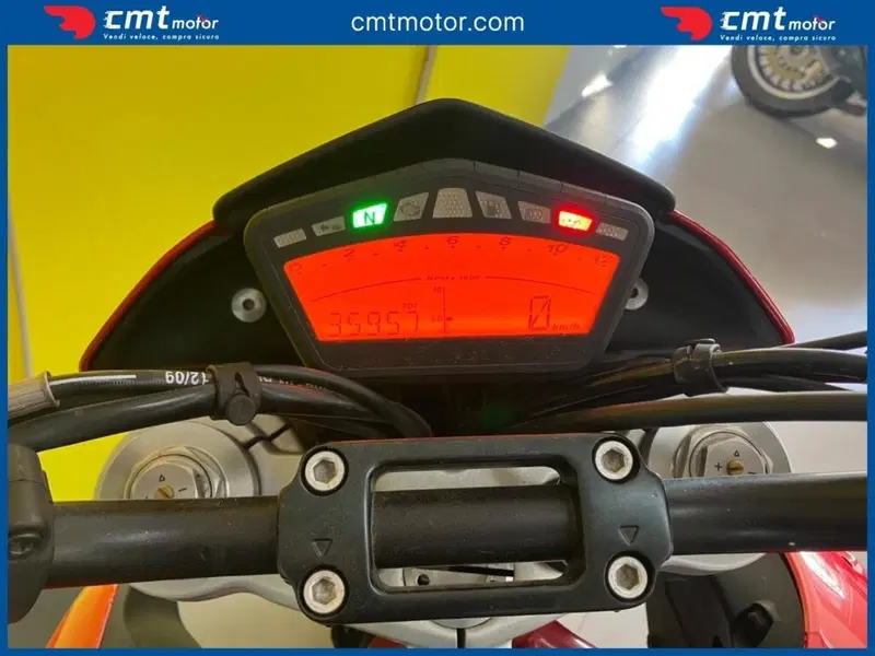 Ducati Hypermotard 796 (2012) (5)