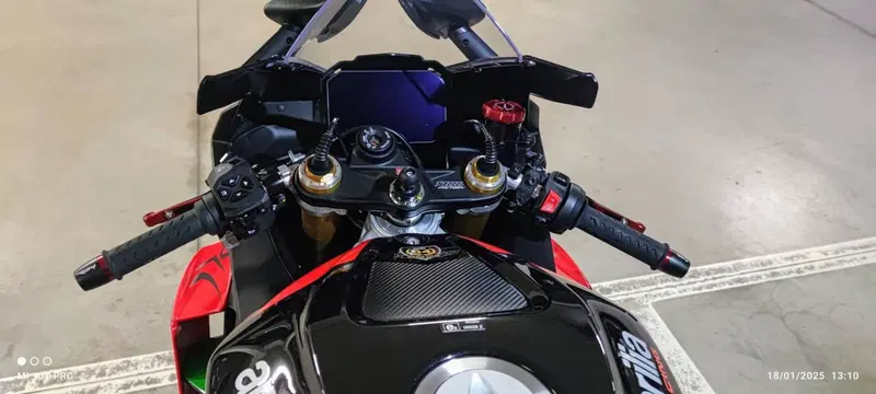 Aprilia RSV4 1100 Factory (2021 - 24)