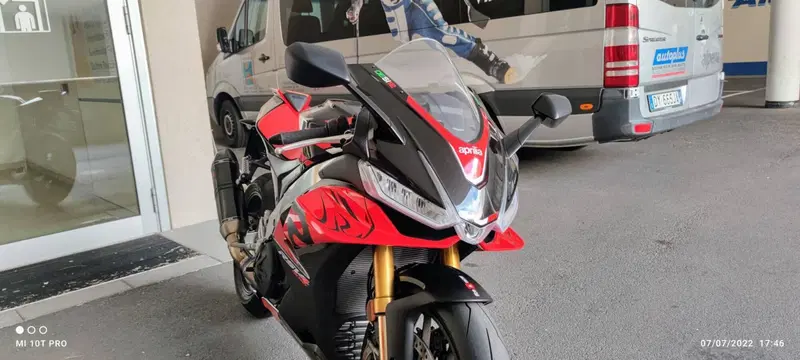 Aprilia RSV4 1100 Factory (2021 - 24) (6)