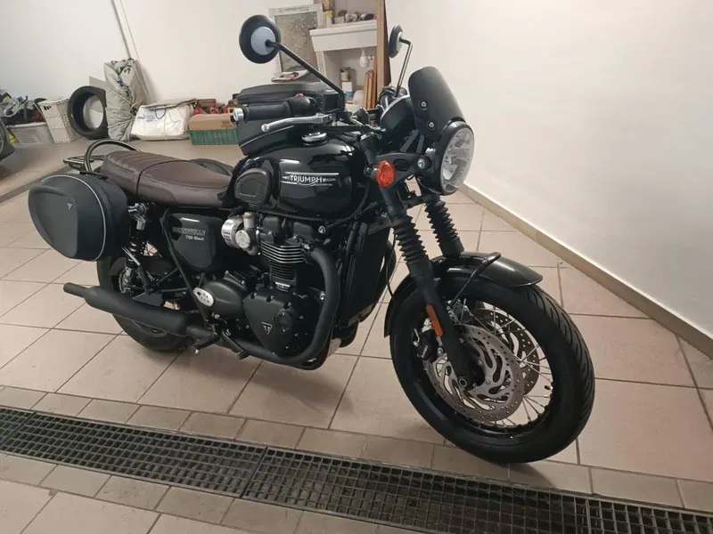 Triumph Bonneville T120 Black (2026) (6)