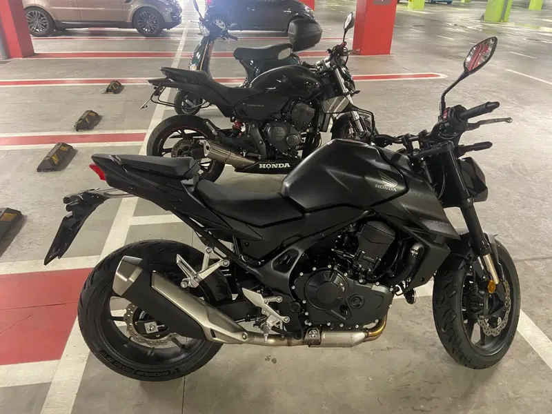 Honda CB 750 Hornet (2025) (4)
