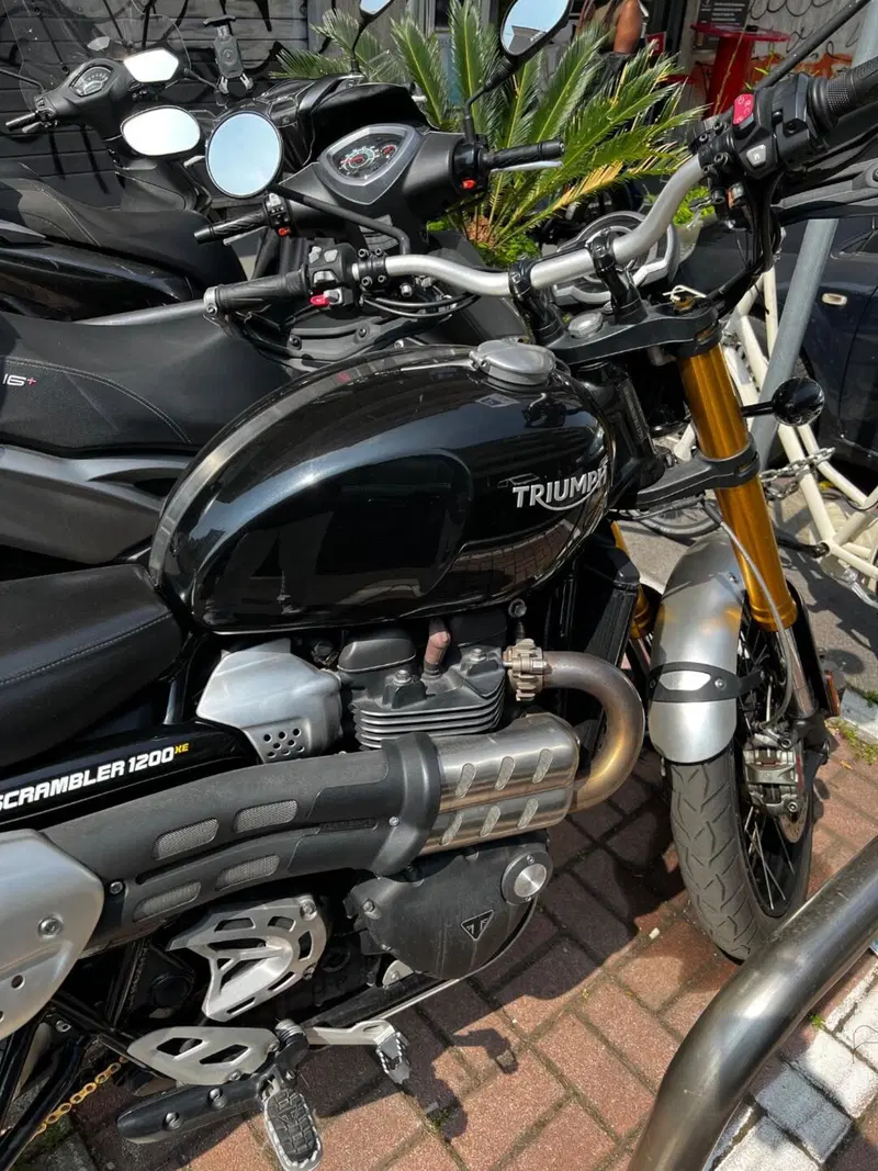 Triumph Scrambler 1200 XE (2021 - 23) (2)