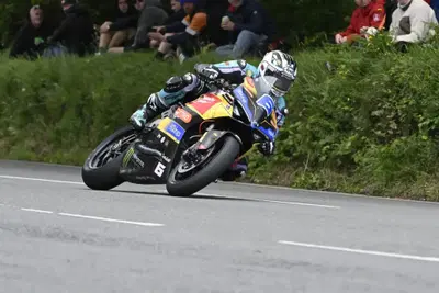 Michael Dunlop correr&agrave; con la Ducati Panigale V4 il Senior TT?