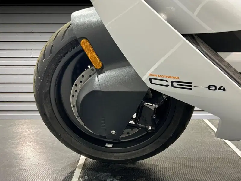 Bmw CE 04 (2021 - 25) (15)
