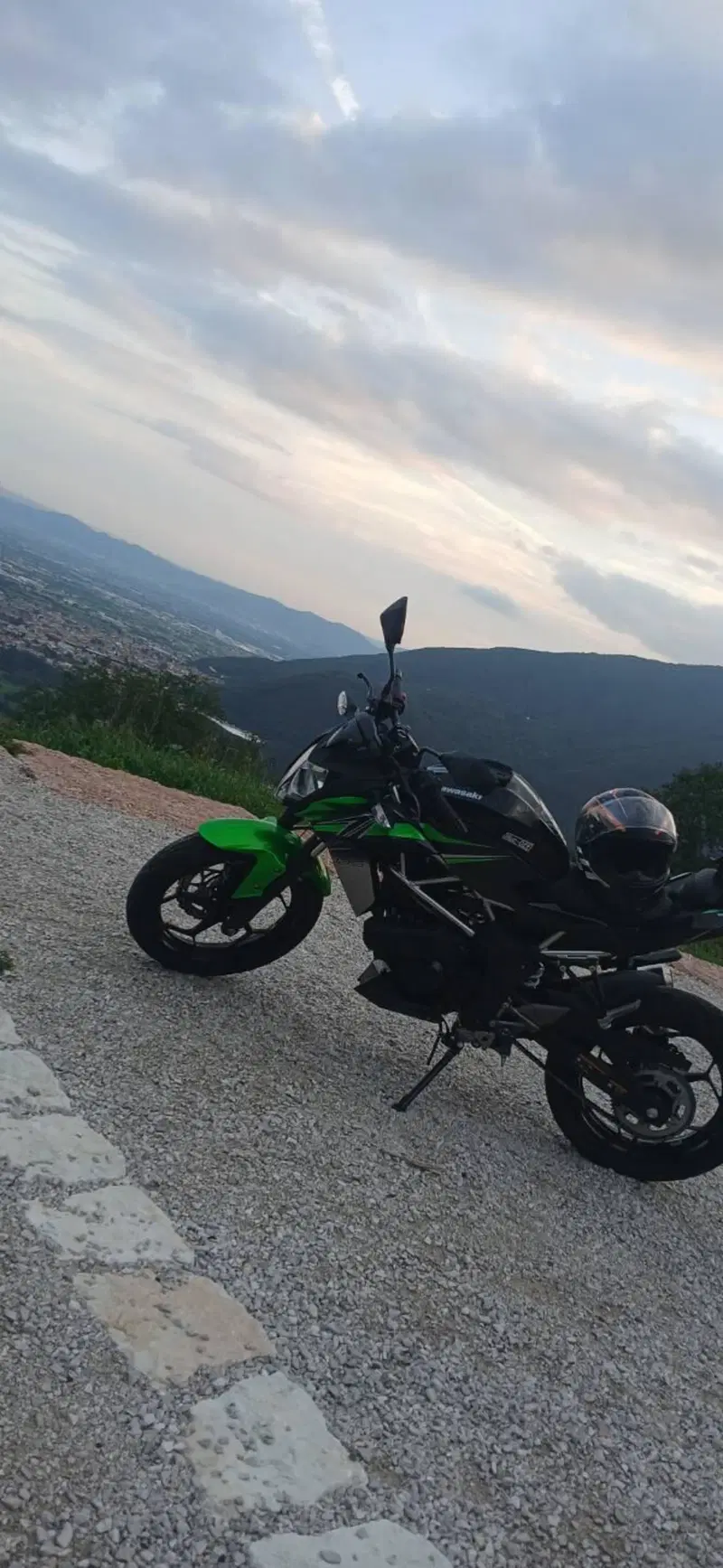 Kawasaki Z 125 (2021 - 24) (4)