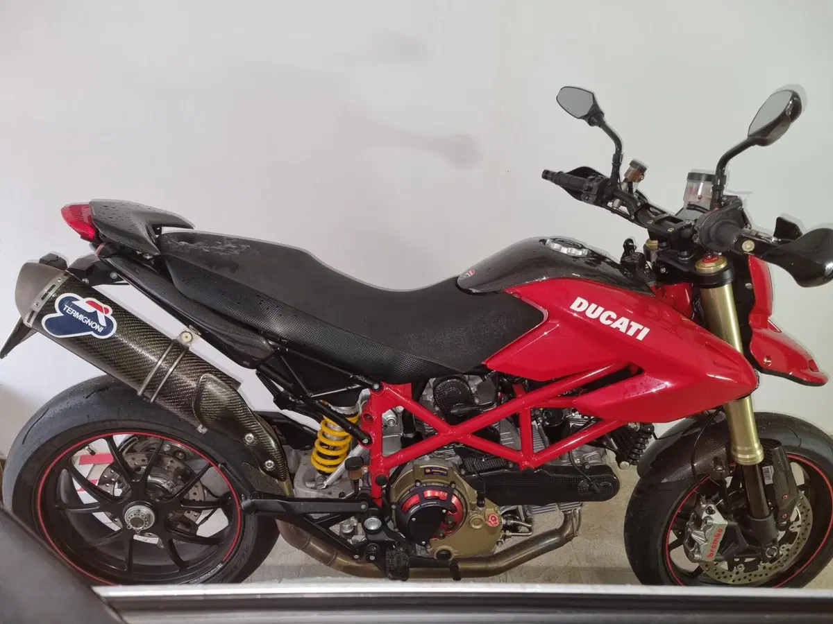 Ducati Hypermotard 1100 S (2007 - 09) (4)
