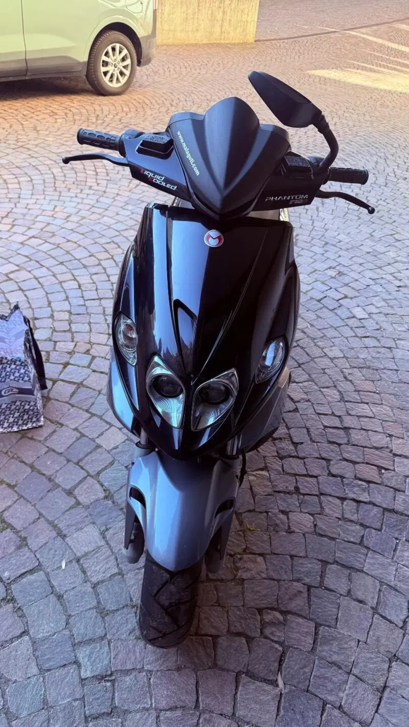 Malaguti F12 Phantom 50 R Liquid Cooled (2008 - 11) (5)