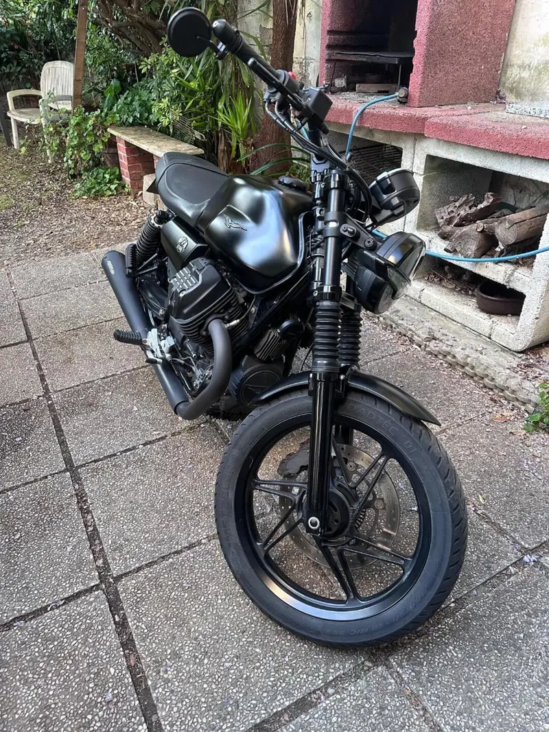 Moto Guzzi V7 850 Stone Special Abs (2021)