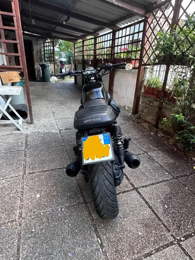 Moto Guzzi V7 850 Stone Special Abs (2021) (5)