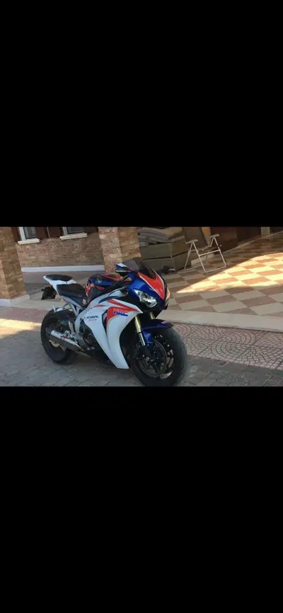 Honda CBR 1000 RR Fireblade (2008 - 11) usata