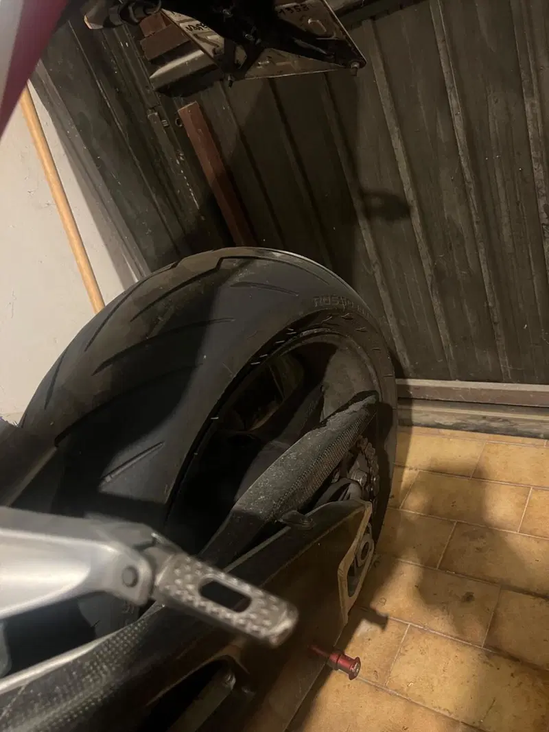 Honda CBR 1000 RR Fireblade (2008 - 11) (4)