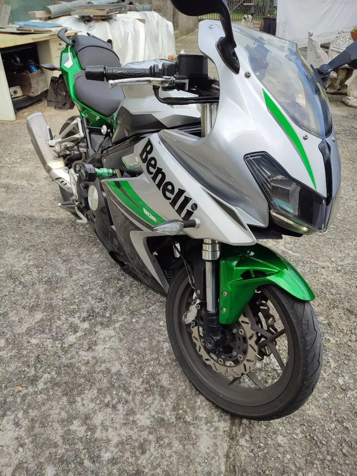 Benelli BN 302 R (2017 - 20) (3)