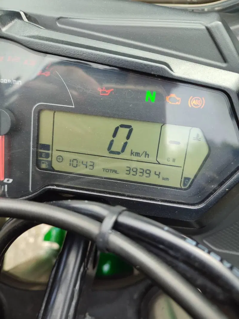 Benelli BN 302 R (2017 - 20) (4)