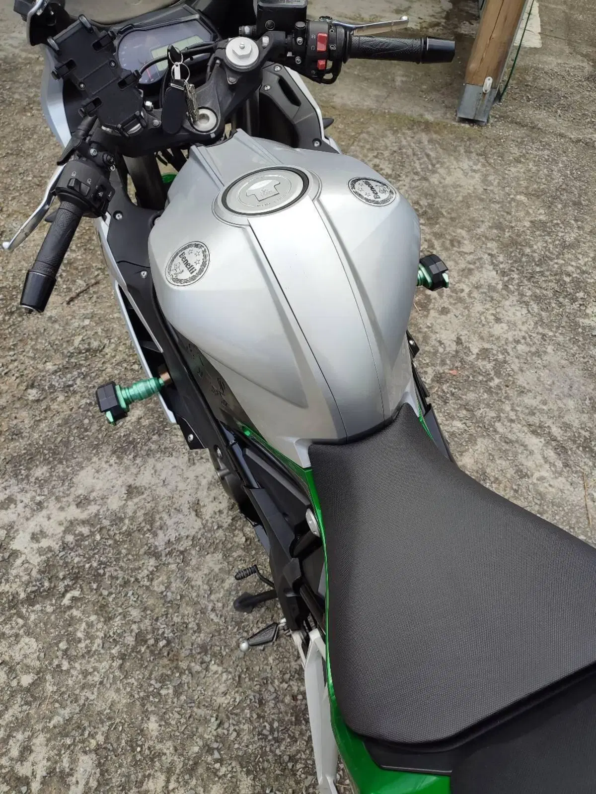 Benelli BN 302 R (2017 - 20) (5)