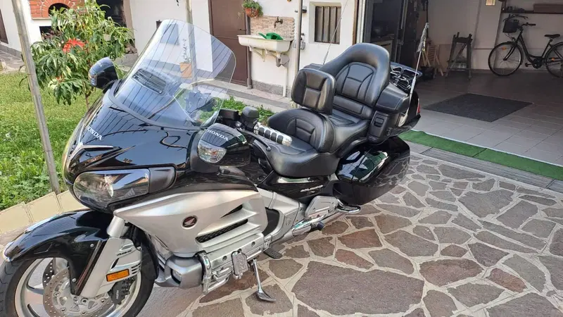 Honda GL 1800 Gold Wing (2012 - 17) (4)