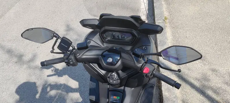 Yamaha X-Max 125 (2025 - 26) (10)
