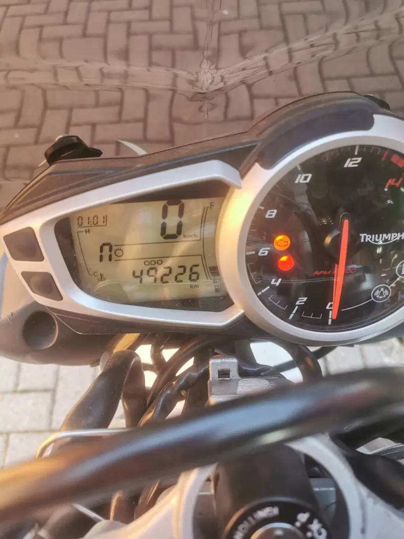 Triumph Street Triple R ABS (2013 - 17) (5)