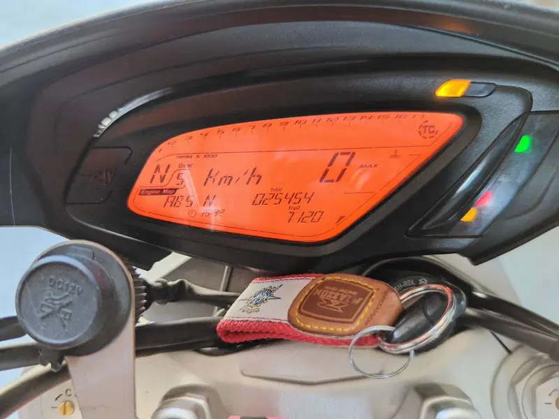 MV Agusta Brutale 800 EAS ABS (2012 - 15) (7)