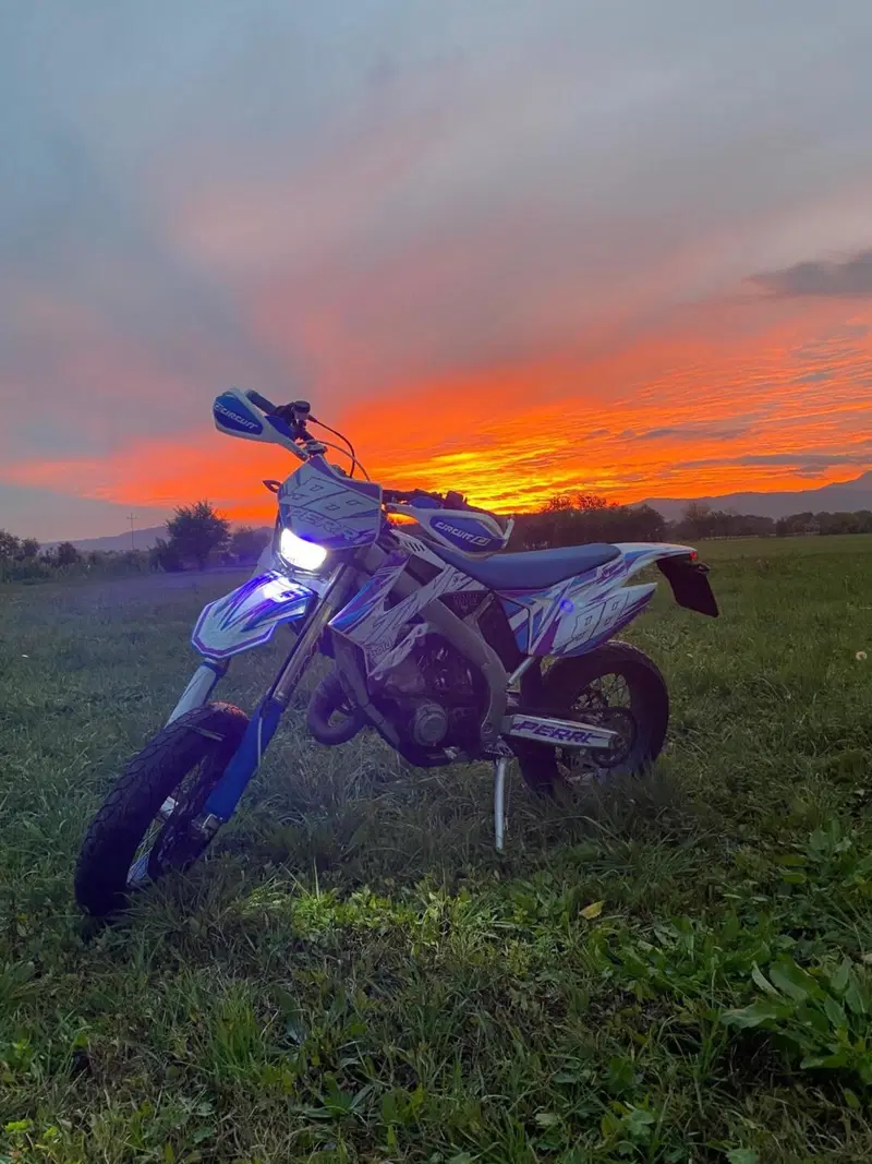 Tm Moto SMR 125 (2018) (6)