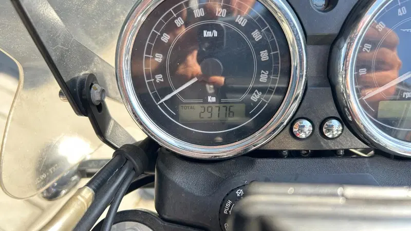 Moto Guzzi Nevada 750 Anniversario (2012 - 13) (4)