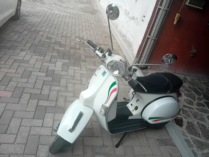 Piaggio Vespa 150 PX MA a.e. (2)