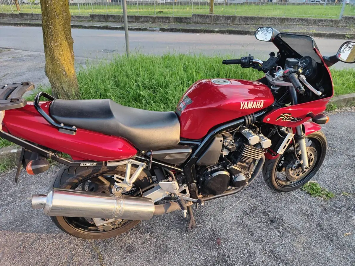 Yamaha Fazer FZS 600 (11)