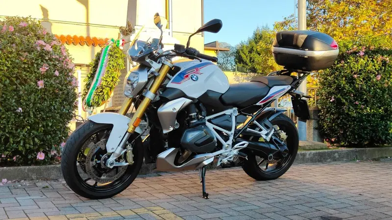 Bmw R 1250 R (2021 - 25) (2)