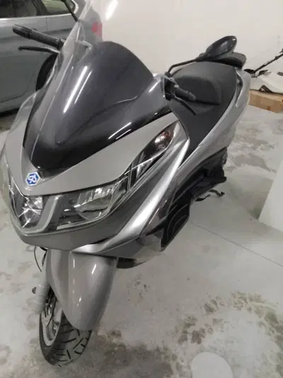 Piaggio X10 500 Executive (2011 - 17) usata