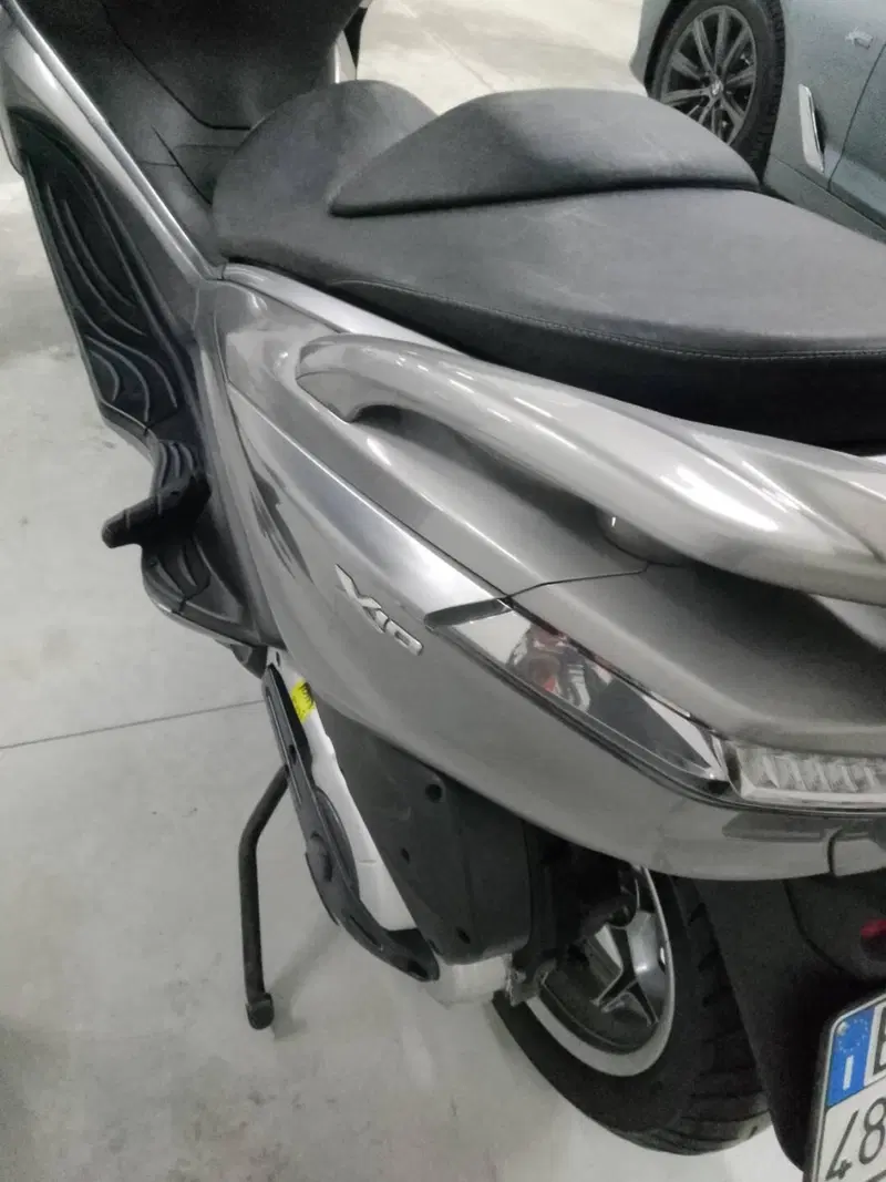 Piaggio X10 500 Executive (2011 - 17) (2)
