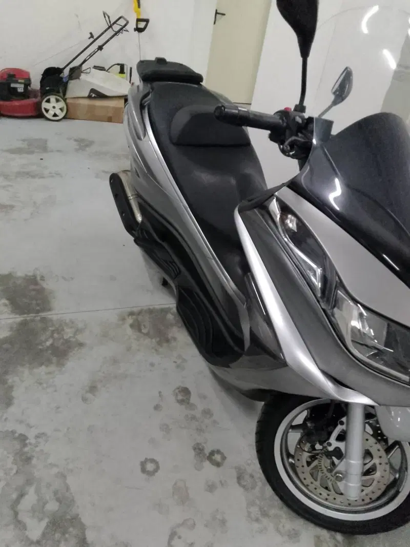 Piaggio X10 500 Executive (2011 - 17) (4)