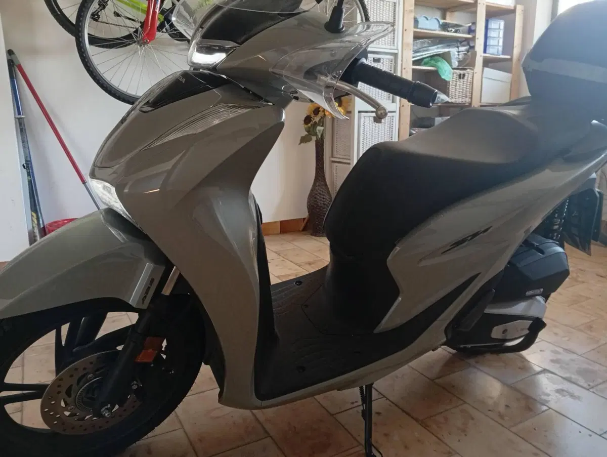 Honda SH 125i (2024 - 25) (2)