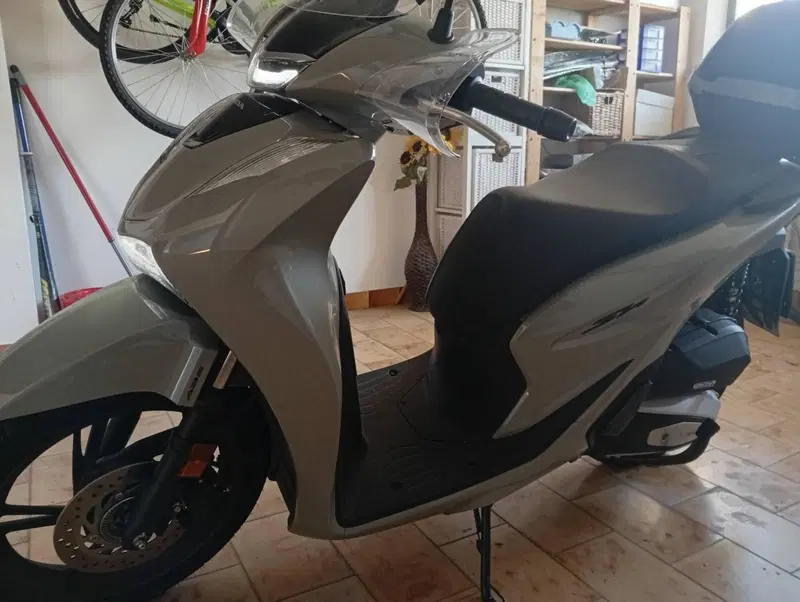 Honda SH 125i (2024 - 25) (2)