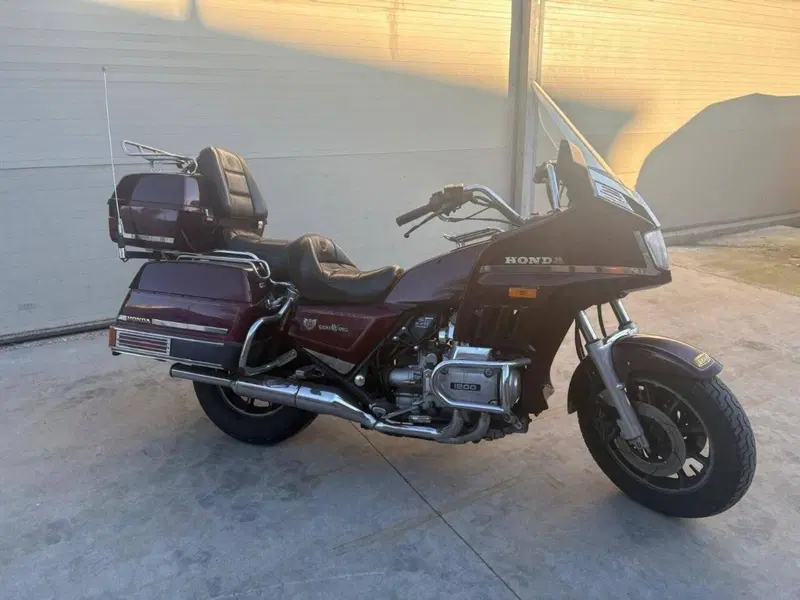 Honda GL 1200 Gold wing