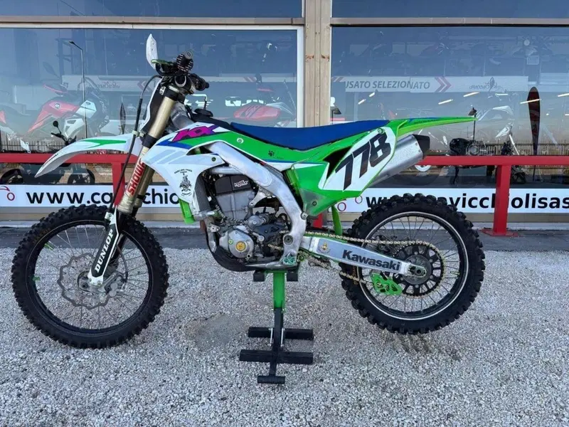 Kawasaki KX 450 F (2022)