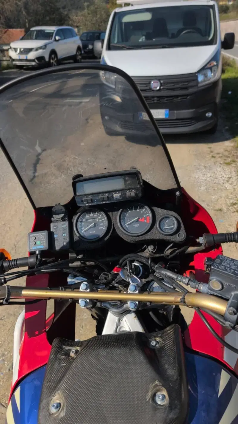 Honda Africa twin XRV 750 rd07a (5)