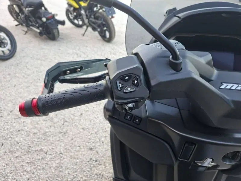 Piaggio MP3 400 ABS Hpe (2023 - 25) (4)
