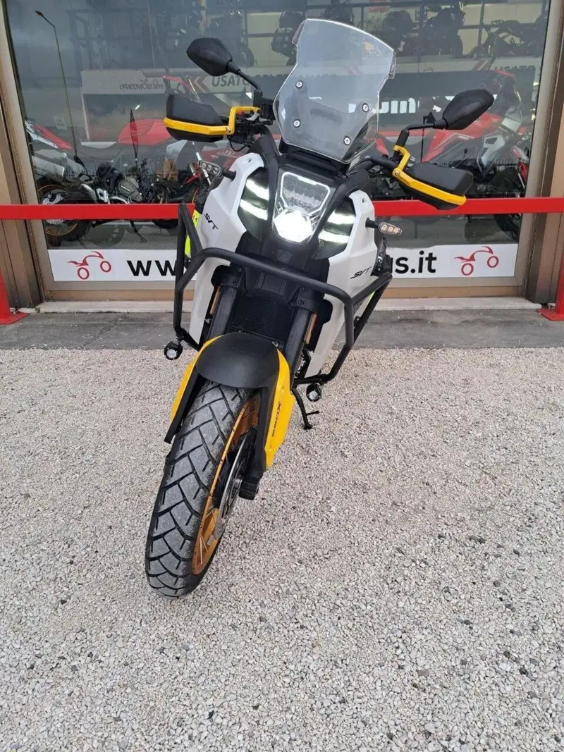 QJ Motor SVT 650 X (2024) (9)