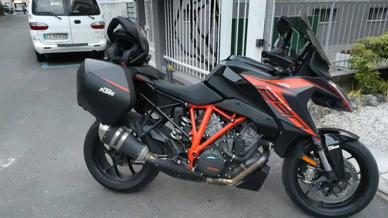 KTM 1290 Super Duke GT (2019 - 20)