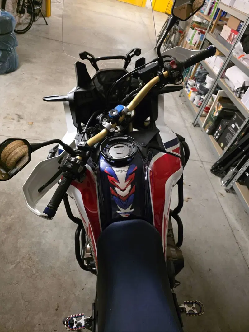 Honda Africa Twin CRF 1000L DCT ABS Travel Edition (2016 - 17) (2)