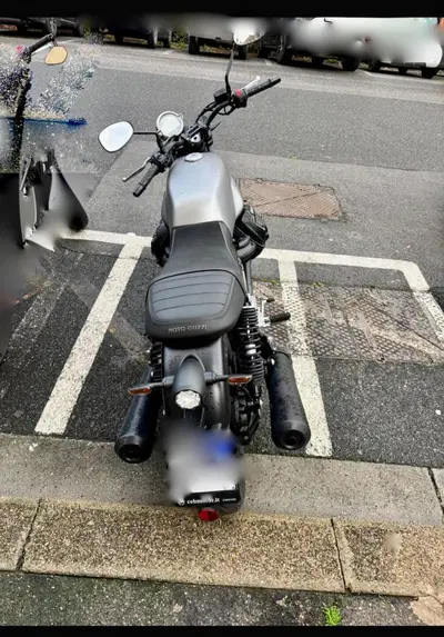 Moto Guzzi V7 Stone (2021 - 24) usata